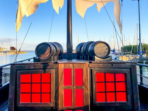 A háborúktól megtápázott vitorla és a titkos kabin