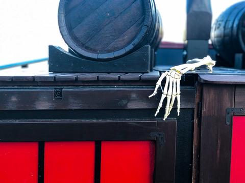 Sánta Róza szelleme körbelengi a hajót